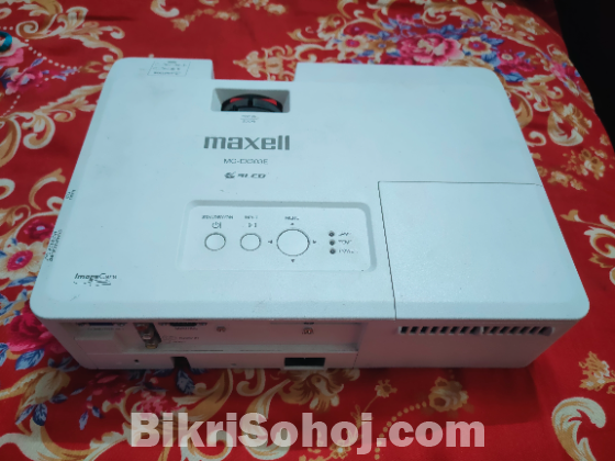 Maxell MC-EX303E PROJECTOR